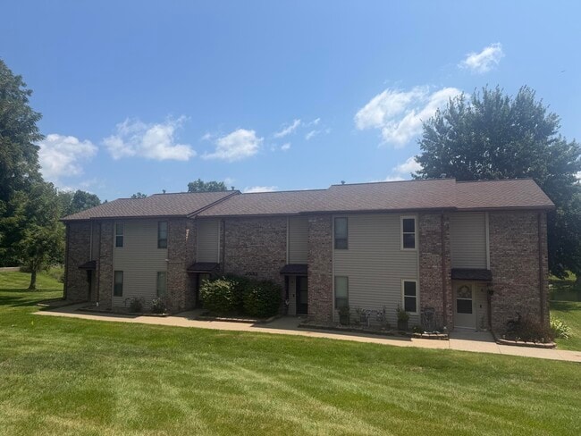 Building Photo - 2032 Waterfront Dr N