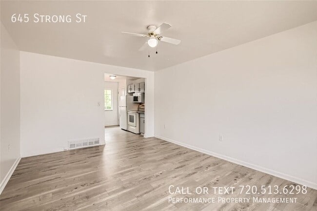 Foto del edificio - 645 Strong St