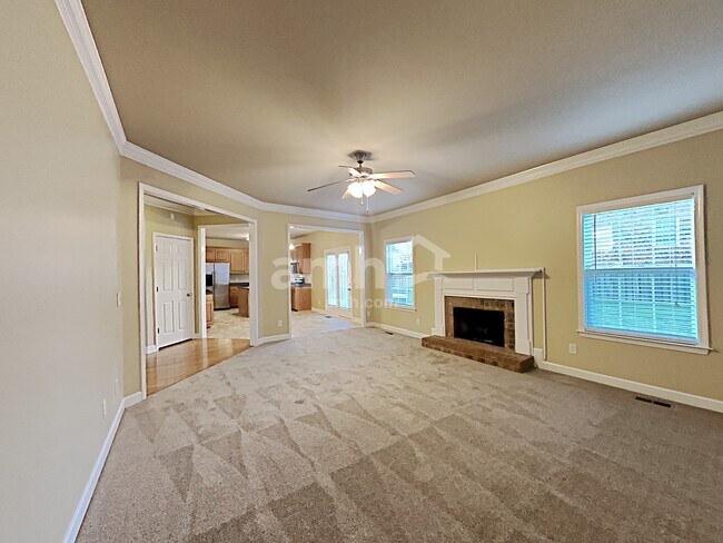 Building Photo - 2091 Lequire Ln