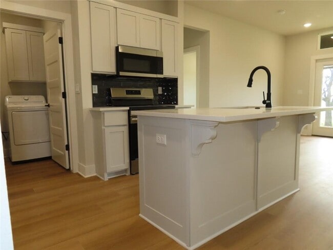 Foto del edificio - 1891 Lapis Ave