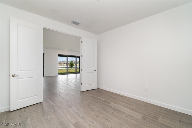 Foto del edificio - 10777 Timber Creek Dr
