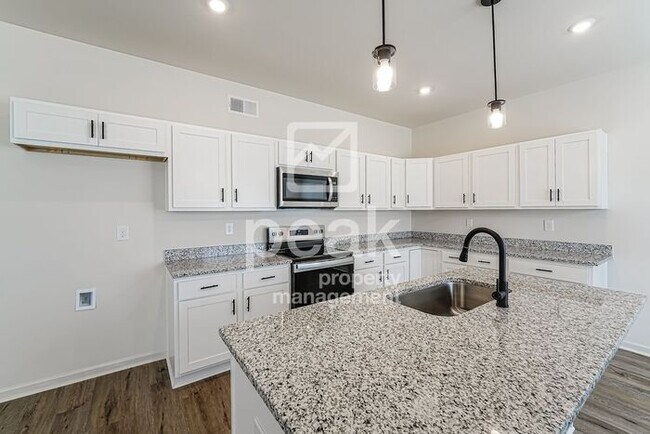 Foto del edificio - $1850! 3 Bed,2 Bath in Pleasant Grove AL! Brand New Construction! MOVE IN SPECIAL $999 off first ...