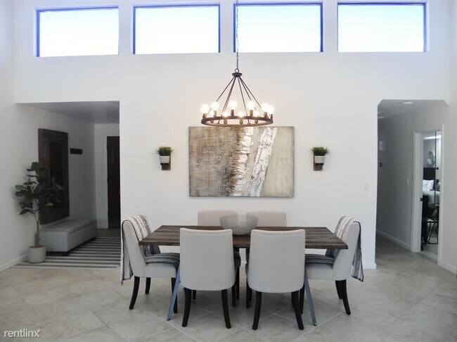 Foto del edificio - 3 br, 2 bath Condo - 189 Madrid Ave