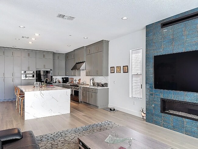 Foto del edificio - 2407 Schooner Ave
