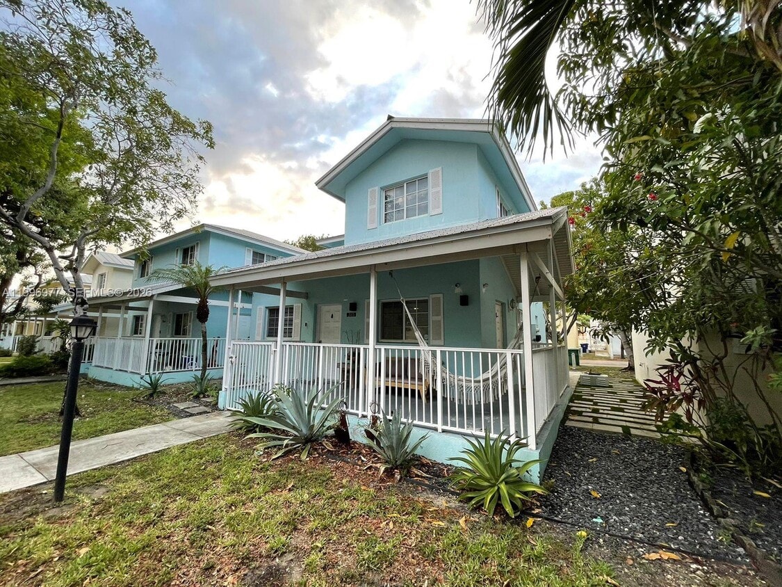 Photo - 325 Northwest 19th Lane, Miami, FL 33136 - 3 BR 2.5 BA house
