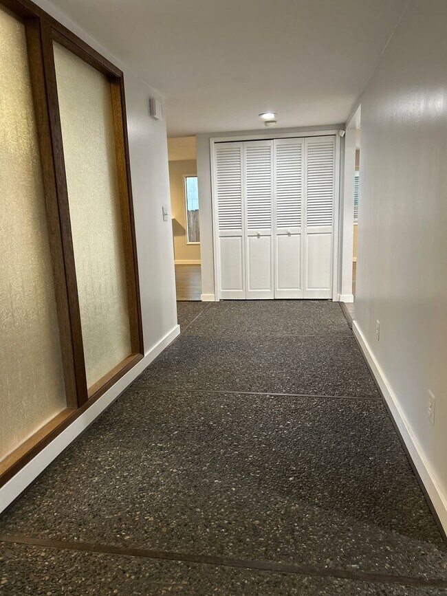 Foto del edificio - Houk Duplex