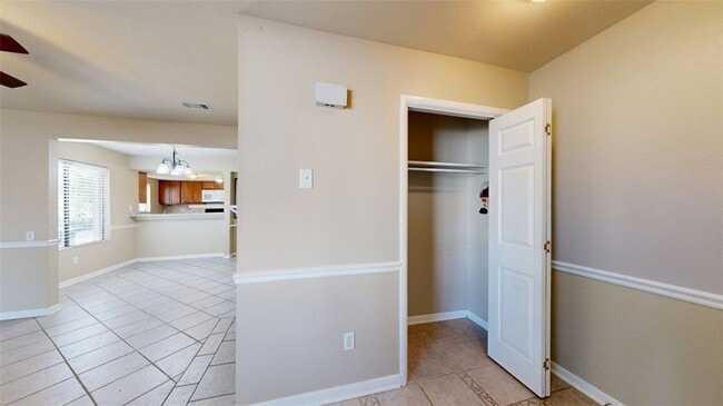 Foto del edificio - 1506 Lemon Tree Ln