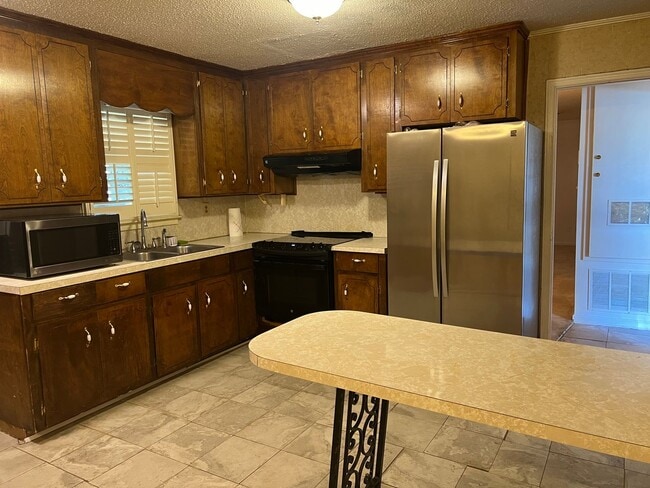 Building Photo - Home for Rent in Montgomery