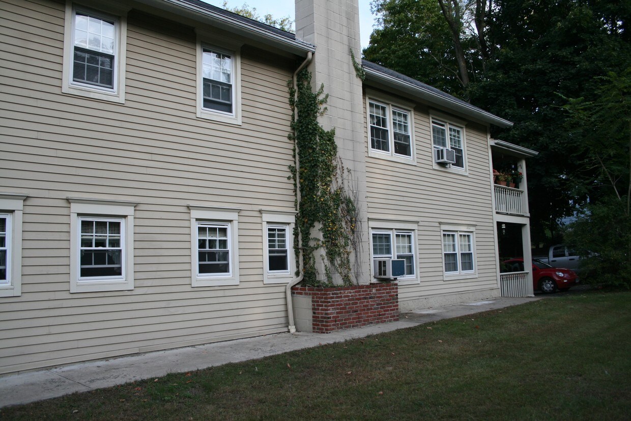 145 Whisconier Rd, Brookfield, CT 06804 Apartments in Brookfield, CT