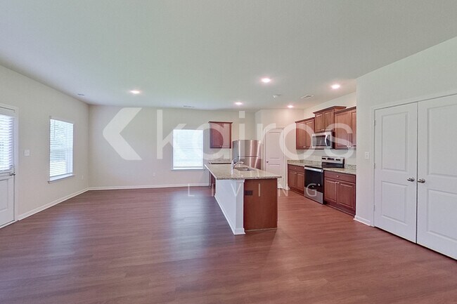 Foto del edificio - 1103 Freedom Pkwy
