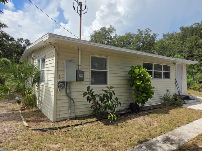 Building Photo - 6418 E 23rd Ave