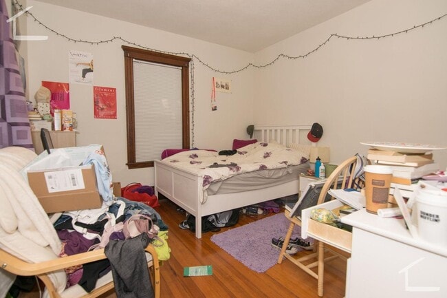 Foto del edificio - 9/1 Spacious 3BR near Oak Sq/Brighton Cent...