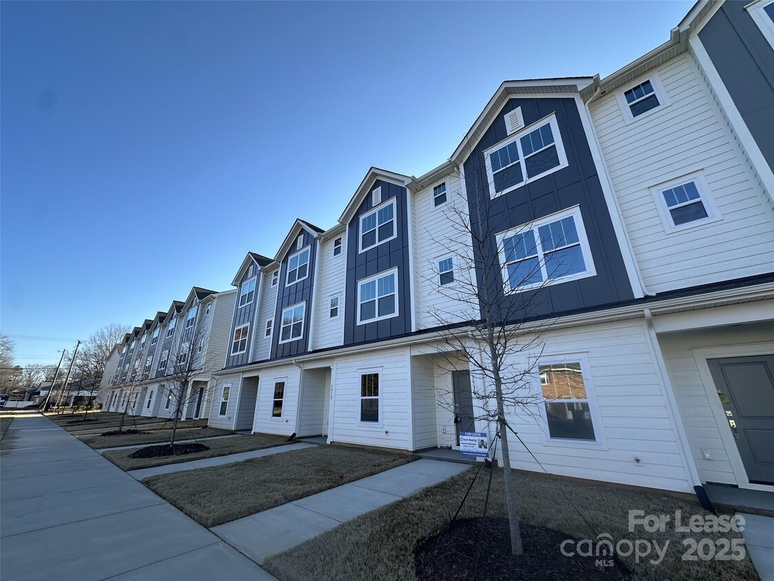 Primary Photo - 3926 Winterfield Pl