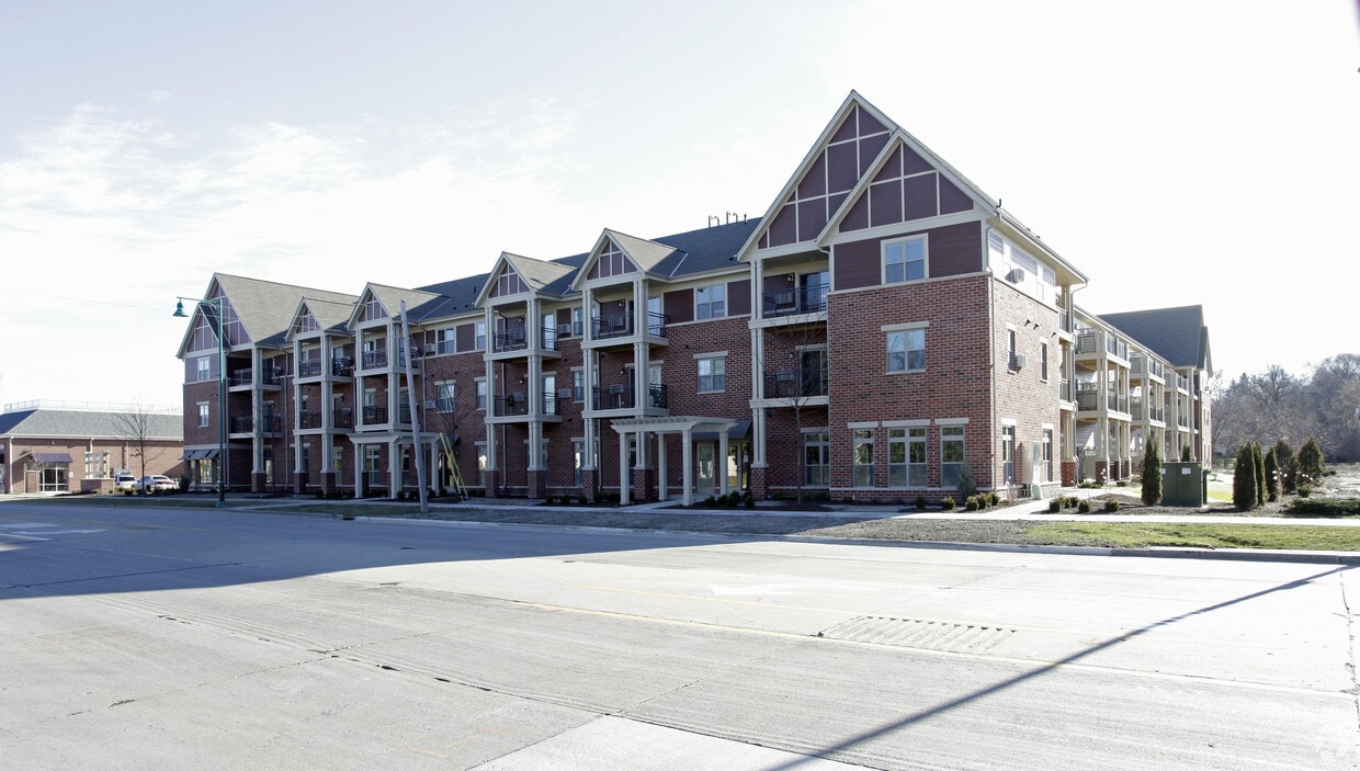 Primary Photo - Bradley Crossing I and II