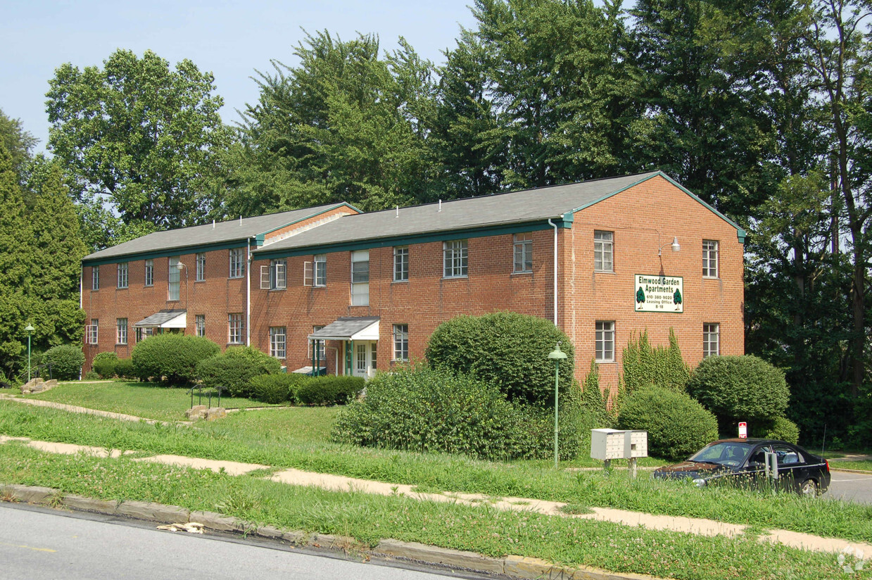 Foto del edificio - The Willows at Elmwood Gardens