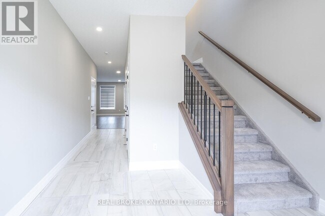 Photo du bâtiment - 57 Acorn Trail