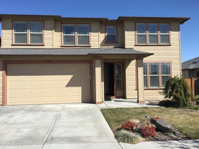 Building Photo - 2948 NE Conners Ave