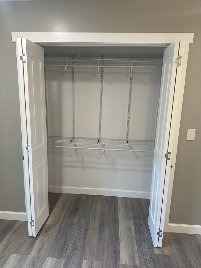 Building Photo - 427 Hambley Blvd