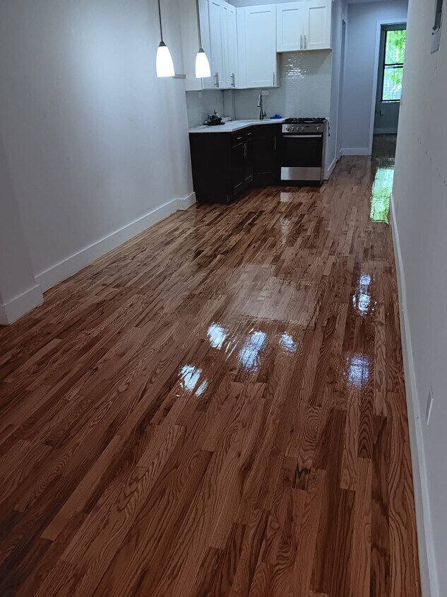 Foto principal - 681 Evergreen Ave