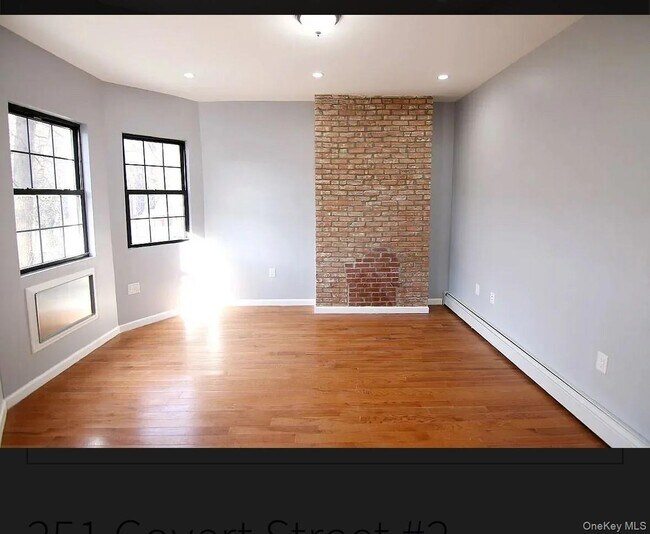 Foto del edificio - 251 Covert St.