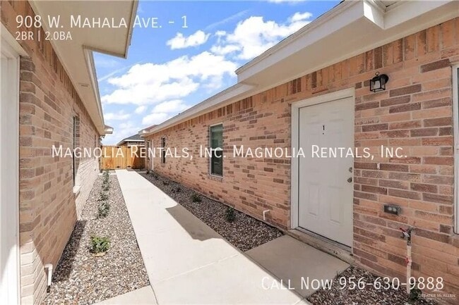 Building Photo - 908 W Mahala Ave