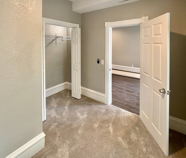 Building Photo - 258 S Pearl St