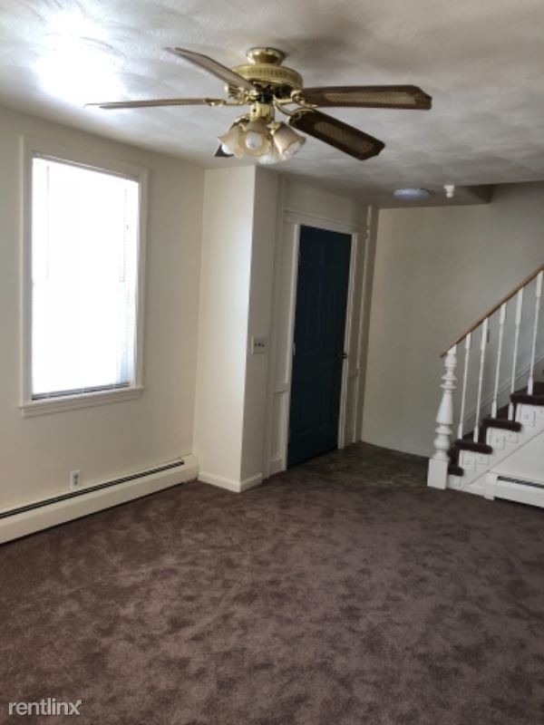 Foto del edificio - 4 br, 1 bath Apartment - 686 Main Street
