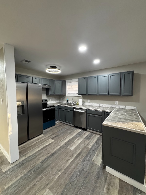 Building Photo - 1728 General Pershing St