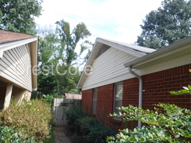 Building Photo - 6342 Thornfield Dr