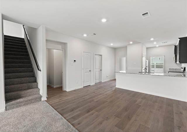 Foto del edificio - 932 Crimson Wolf Rd