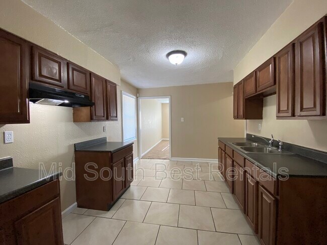 Building Photo - 1236 Chickamauga Ave