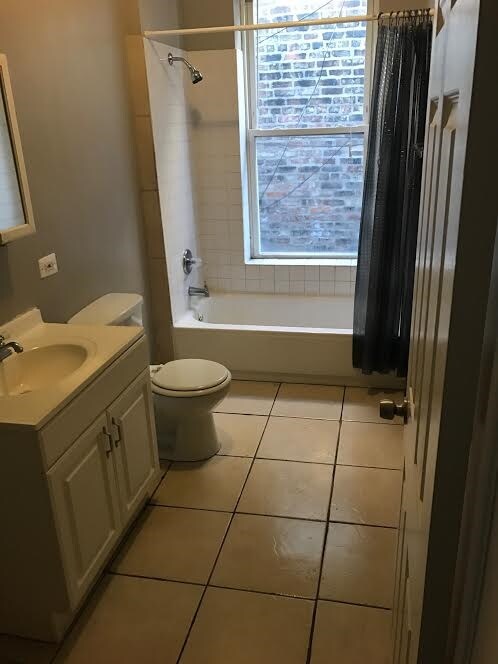 Interior Photo - 7141 S Yale Ave