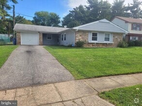 Building Photo - 60 Henderson Ln