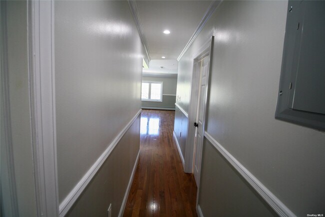 Foto del edificio - 120-12 Long St