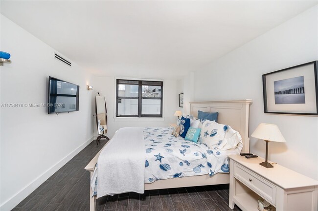 Foto del edificio - 4301 Collins Ave