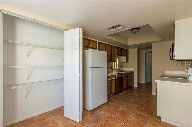 Foto del edificio - 1021 Breeze Dr