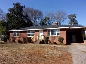 Building Photo - 917 Cherry Rd