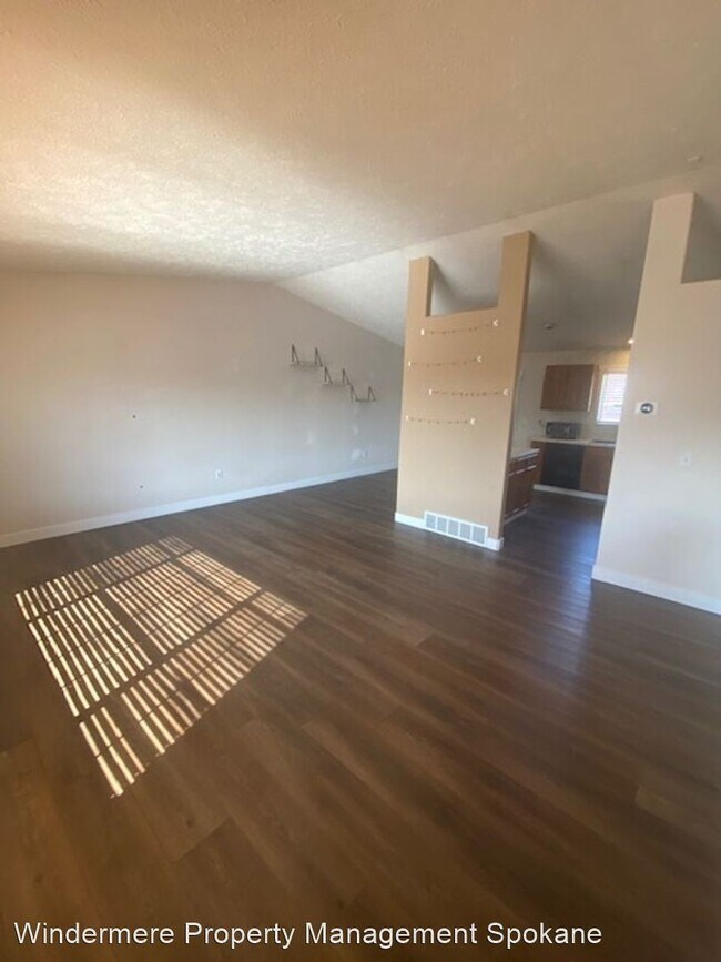 Building Photo - 3 br, 2 bath House - 3417 E 36th Ave