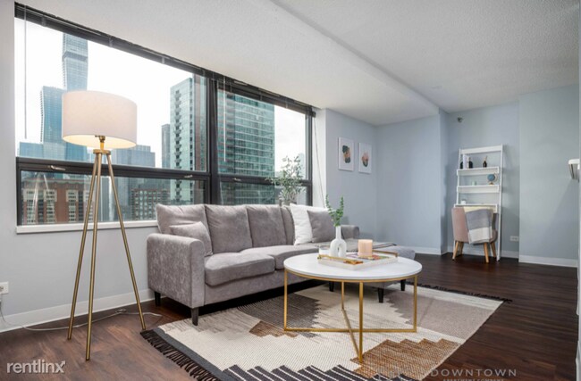 Building Photo - Studio, 1 bath Condo - 401 E Ohio St