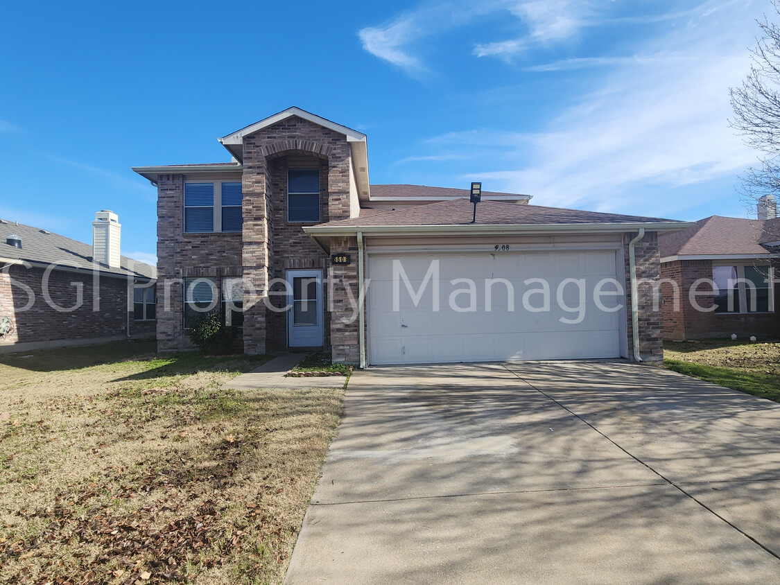 Primary Photo - Wonderful home ready for move in