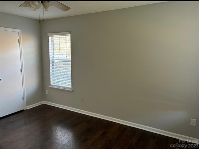 Building Photo - 100 Coventry Dr