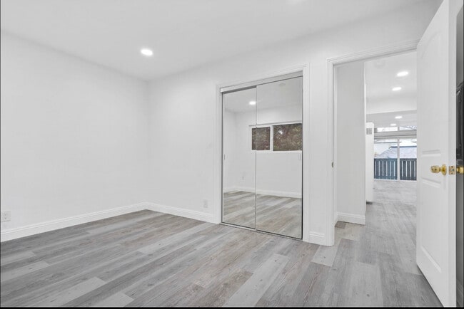 Foto del edificio - 4925 Indian Wood Rd