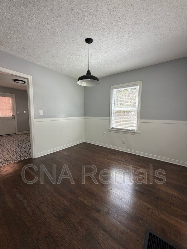 Building Photo - 2047 Benson Ave SE