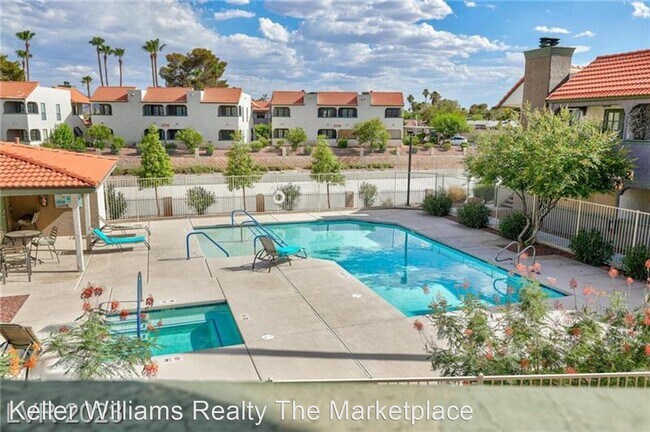 Foto del edificio - 2 br, 2 bath House - 1212 Bass Dr Unit #C