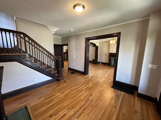 Foto del edificio - 243 E 16th Ave