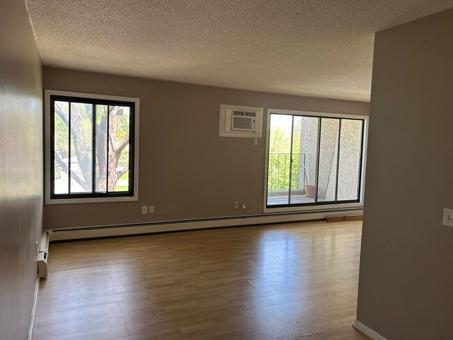 living room - 4110 Rahn Rd