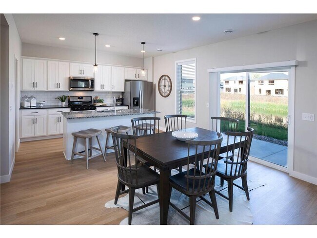 Foto del edificio - 5395 Robinwood Ct