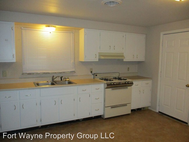 Foto del edificio - 3 br, 1.5 bath House - 3316 Congress Ave