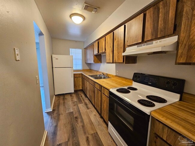 Building Photo - 6288 Hamilton Bridge Rd