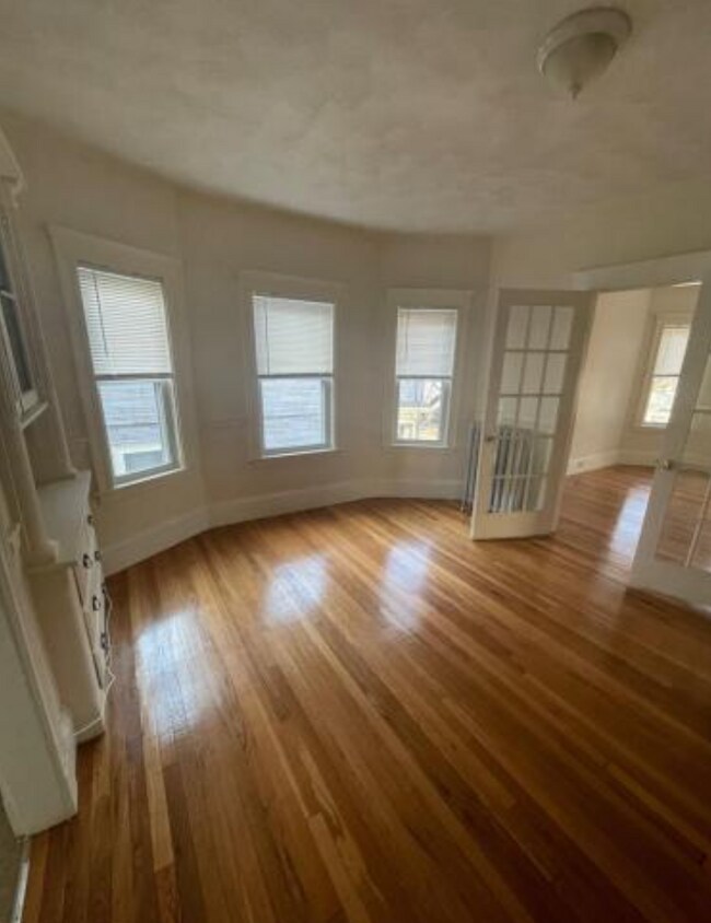 Primary Photo - 10 Pinkham Rd